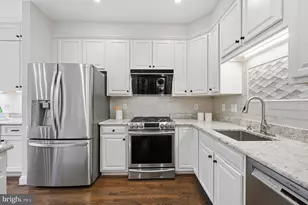 2706 Pembsly Dr, Vienna, VA 22181 - Photo 11