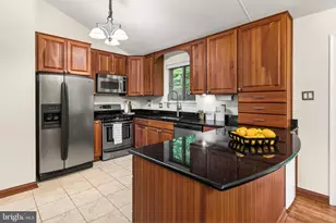 5502 Kempton Dr, Springfield, VA 22151 - Photo 15