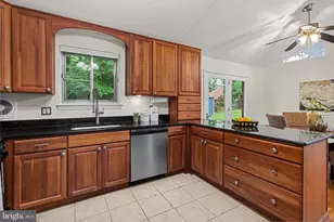 5502 Kempton Dr, Springfield, VA 22151 - Photo 5