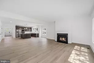 2221 Huntington Ave, Alexandria, VA 22303 - Photo 17