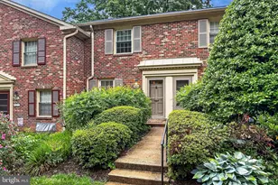 5833 Royal Ridge Dr, Springfield, VA 22152 - Photo 45