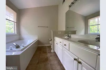 6555 Kelsey Point Circle, Alexandria, VA 22315 - Photo 17