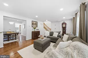 8218 Doctor Craik Ct, Alexandria, VA 22306 - Photo 11