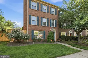 8218 Doctor Craik Ct, Alexandria, VA 22306 - Photo 33