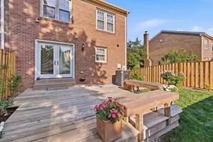 8218 Doctor Craik Ct, Alexandria, VA 22306 - Photo 31