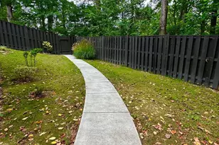 8301 Windfall Rd, Springfield, VA 22153 - Photo 19