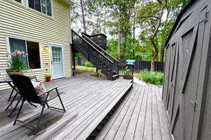 8301 Windfall Rd, Springfield, VA 22153 - Photo 17