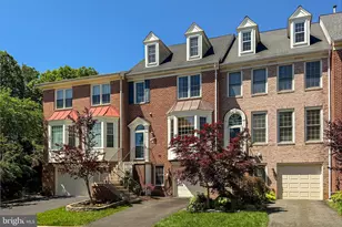6241 Windham Hill Run, Alexandria, VA 22315 - Photo 13