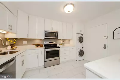 1800 Old Meadow Road #1018, McLean, VA 22102 - Photo 11