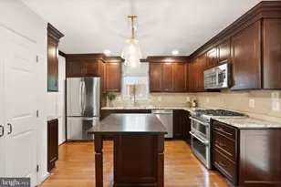 12056 Edgemere Cir, Reston, VA 20190 - Photo 25