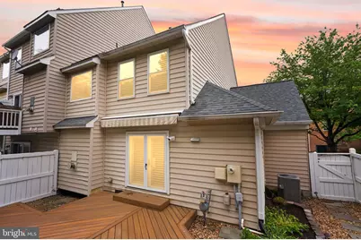 12056 Edgemere Circle, Reston, VA 20190 - Photo 3