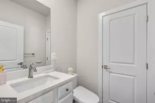 12998 Hattontown Square, Herndon, VA 20171 - Photo 7