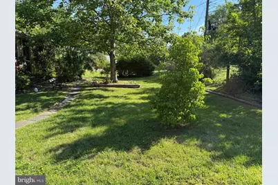 7028 Bradley Circle, Annandale, VA 22003 - Photo 17