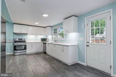 6823 Barrett Road, Falls Church, VA 22042 - Photo 9