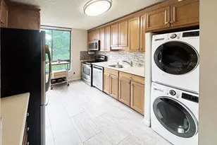 1800 Old Meadow Rd, McLean, VA 22102 - Photo 13