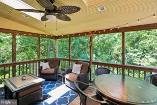 14390 Round Lick Ln, Centreville, VA 20120 - Photo 17