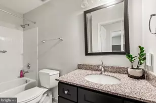8019 Oak Bridge Ln, Fairfax Station, VA 22039 - Photo 21