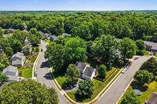 8019 Oak Bridge Ln, Fairfax Station, VA 22039 - Photo 41