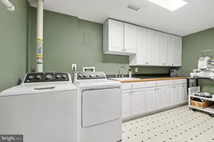 8019 Oak Bridge Ln, Fairfax Station, VA 22039 - Photo 31