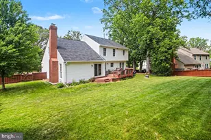 8019 Oak Bridge Ln, Fairfax Station, VA 22039 - Photo 37