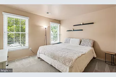 8019 Oak Bridge Lane, Fairfax Station, VA 22039 - Photo 19