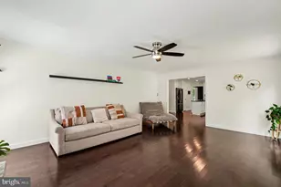 8019 Oak Bridge Ln, Fairfax Station, VA 22039 - Photo 7