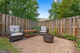 6592 Skylemar Trail, Centreville, VA 20121 - Photo 17