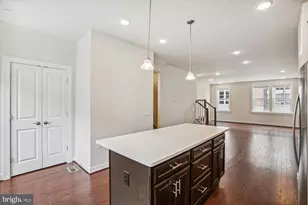 13340 Sherwood Park Ln, Herndon, VA 20171 - Photo 5