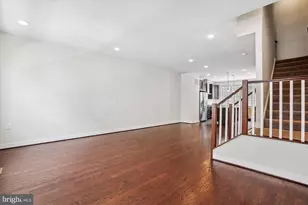 13340 Sherwood Park Ln, Herndon, VA 20171 - Photo 11