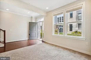 13340 Sherwood Park Ln, Herndon, VA 20171 - Photo 33