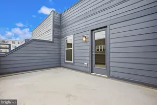 13340 Sherwood Park Ln, Herndon, VA 20171 - Photo 29
