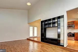14704 Wycombe St, Centreville, VA 20120 - Photo 3