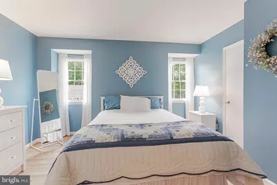 8130 Saxony Drive, Annandale, VA 22003 - Photo 11