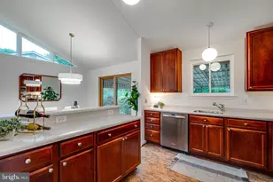10000 Eastlake Dr, Fairfax, VA 22032 - Photo 13