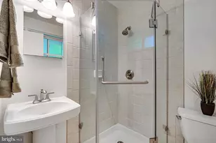 10000 Eastlake Dr, Fairfax, VA 22032 - Photo 27