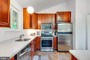 10000 Eastlake Dr, Fairfax, VA 22032 - Photo 17