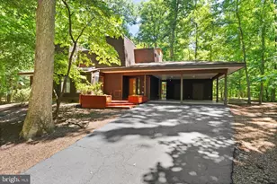 11609 Sourwood Ln, Reston, VA 20191 - Photo 1