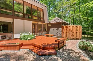 11609 Sourwood Ln, Reston, VA 20191 - Photo 57
