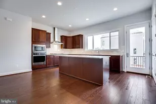 4488 Lateleaf Trl, Fairfax, VA 22030 - Photo 7