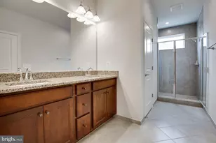4488 Lateleaf Trl, Fairfax, VA 22030 - Photo 17