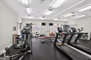 8181 Carnegie Hall Ct, Vienna, VA 22180 - Photo 25