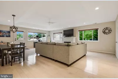 7011 Kenfig Place, Falls Church, VA 22042 - Photo 9