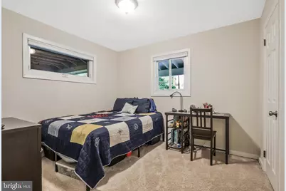 7011 Kenfig Place, Falls Church, VA 22042 - Photo 17