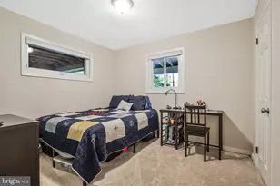 7011 Kenfig Pl, Falls Church, VA 22042 - Photo 17