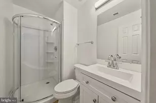 10139 Oakwood Chase Ct, Oakton, VA 22124 - Photo 29
