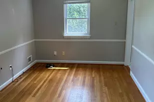 1828 Youngblood St, McLean, VA 22101 - Photo 3