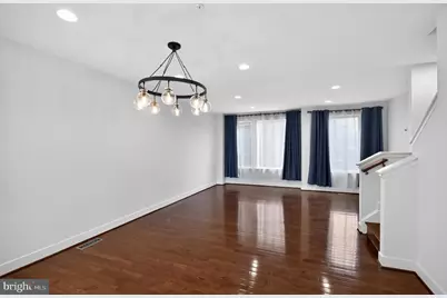 8319 Looking Glass Way, Fairfax, VA 22031 - Photo 9