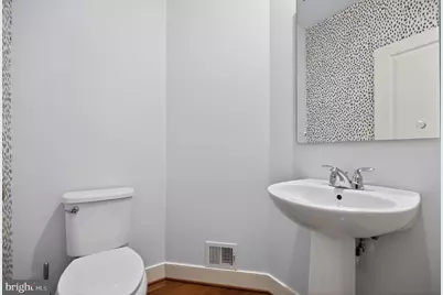8319 Looking Glass Way, Fairfax, VA 22031 - Photo 15