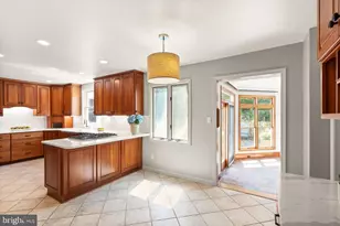7115 Colgate Dr, Alexandria, VA 22307 - Photo 25