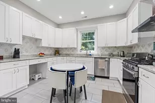 3925 Ashwood Pl, Falls Church, VA 22041 - Photo 19